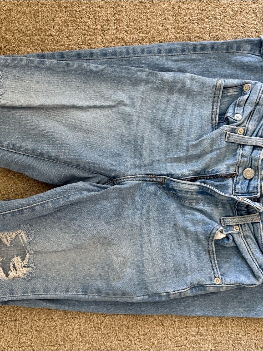 Levi's Light Blue Boyfriend Jeans with Distressed Knee size 25 short